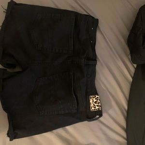 black midi American Eagle shorts